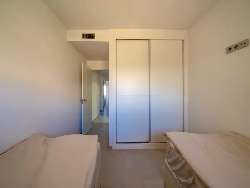 Spacious 2-Bedroom Apartment in the Eagle Tower Complex