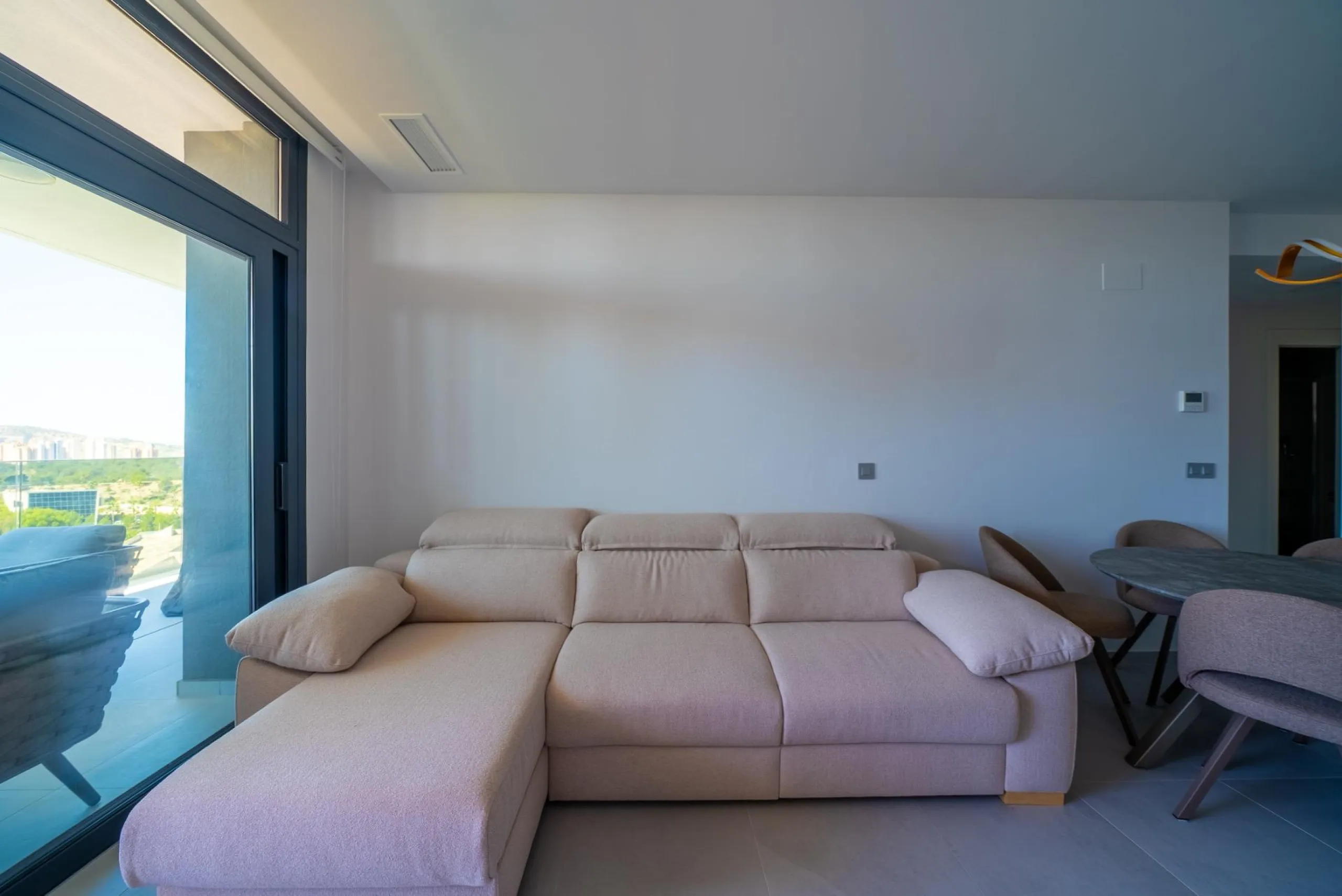 Spacious 2-Bedroom Apartment in the Eagle Tower Complex