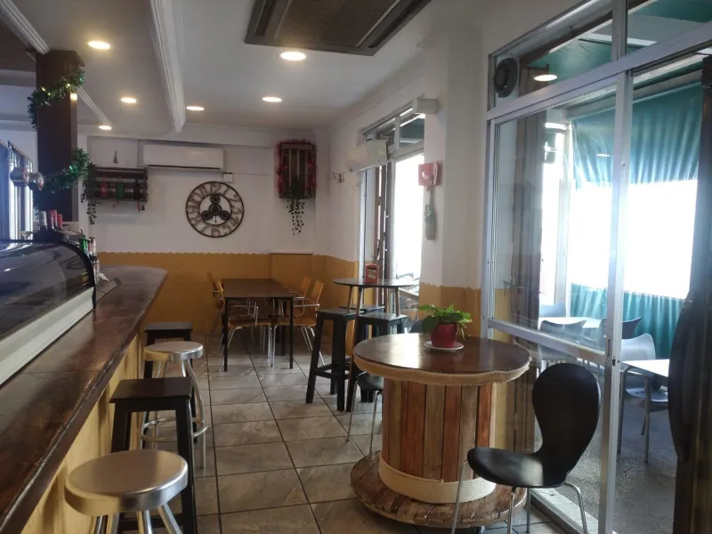 Bar - restaurant with licence in San Gabriel Alicante