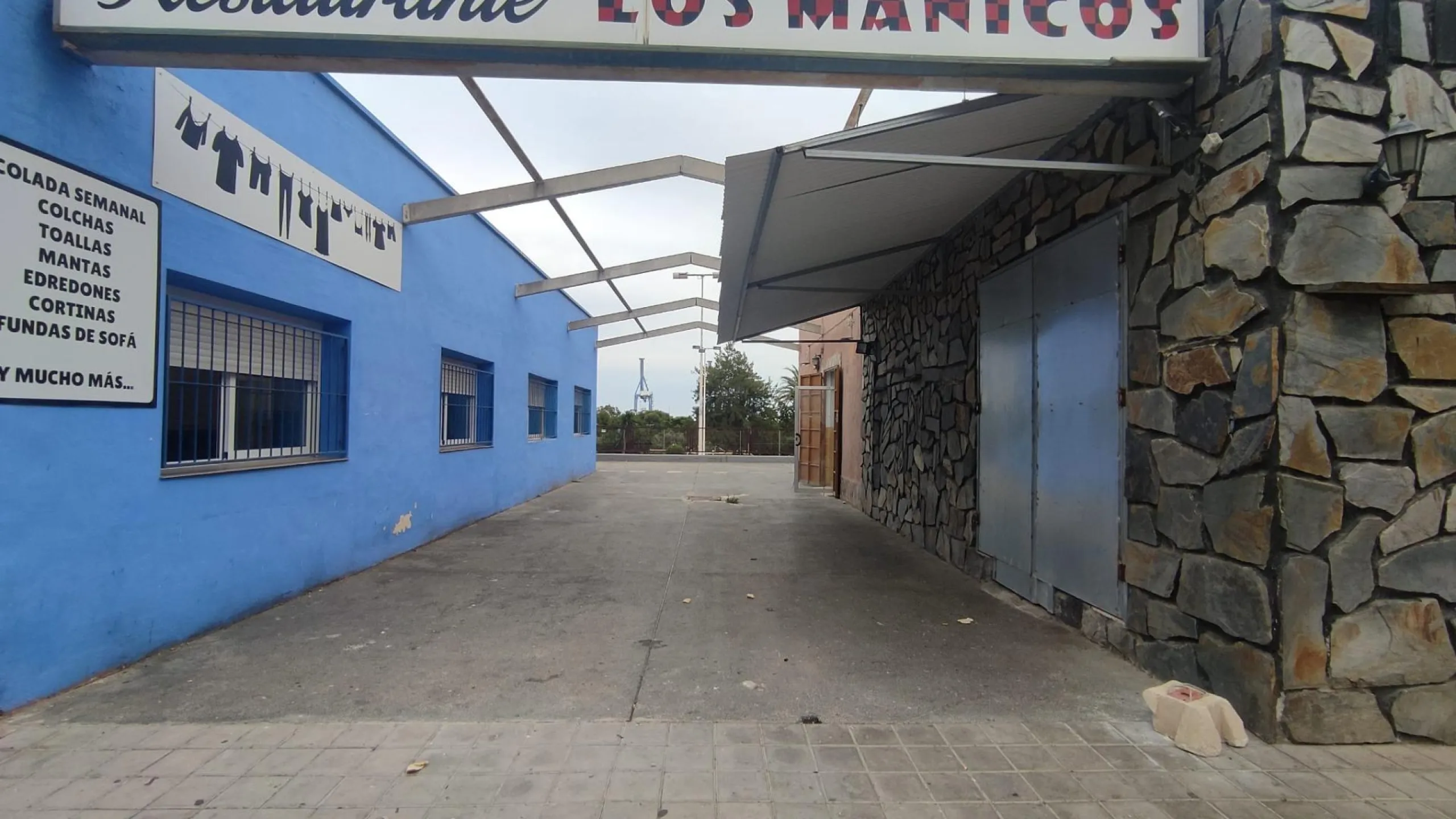 Bar - restaurant with licence in San Gabriel Alicante