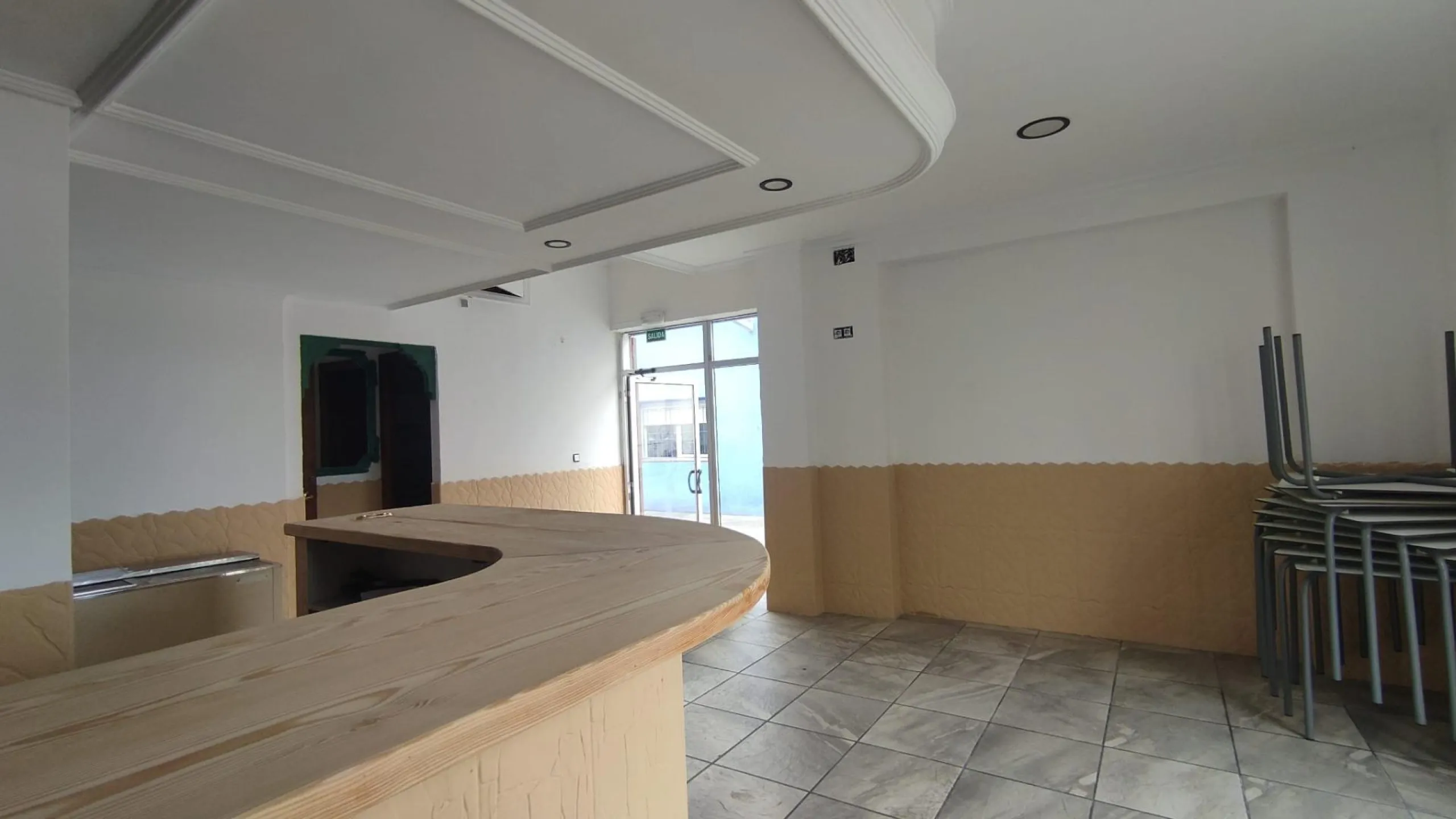 Bar - restaurant with licence in San Gabriel Alicante