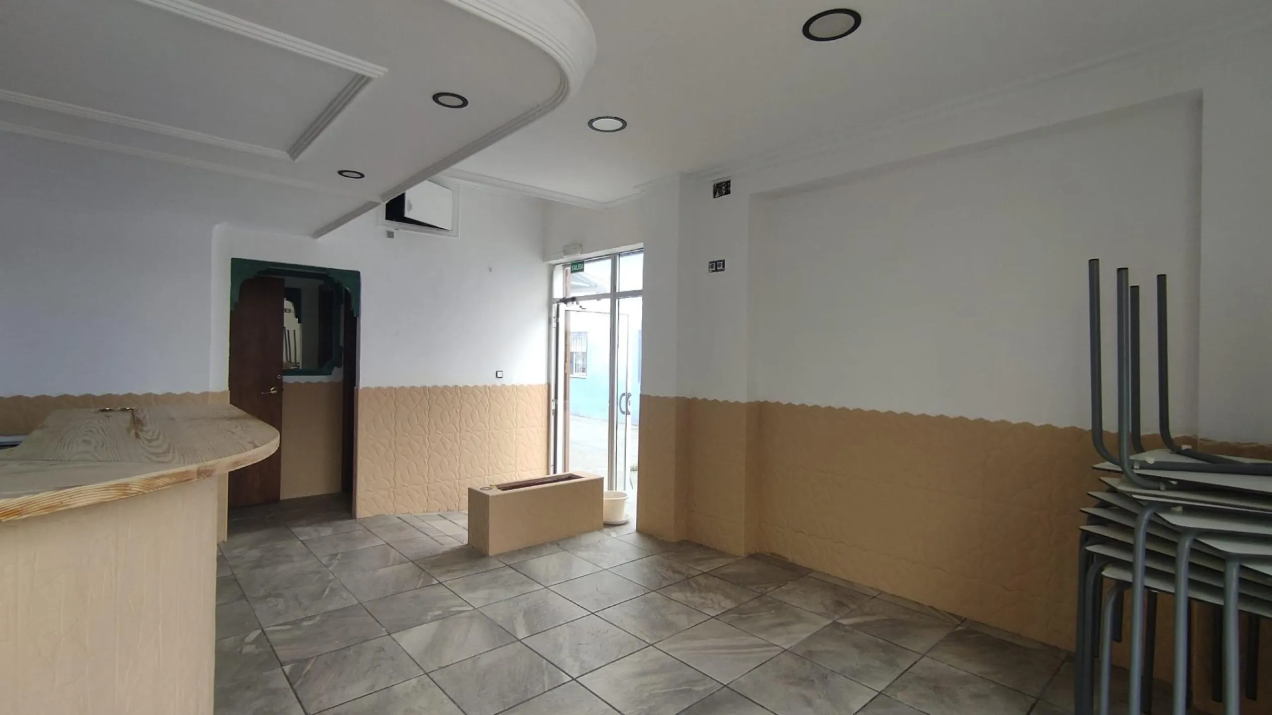 Bar - restaurant with licence in San Gabriel Alicante