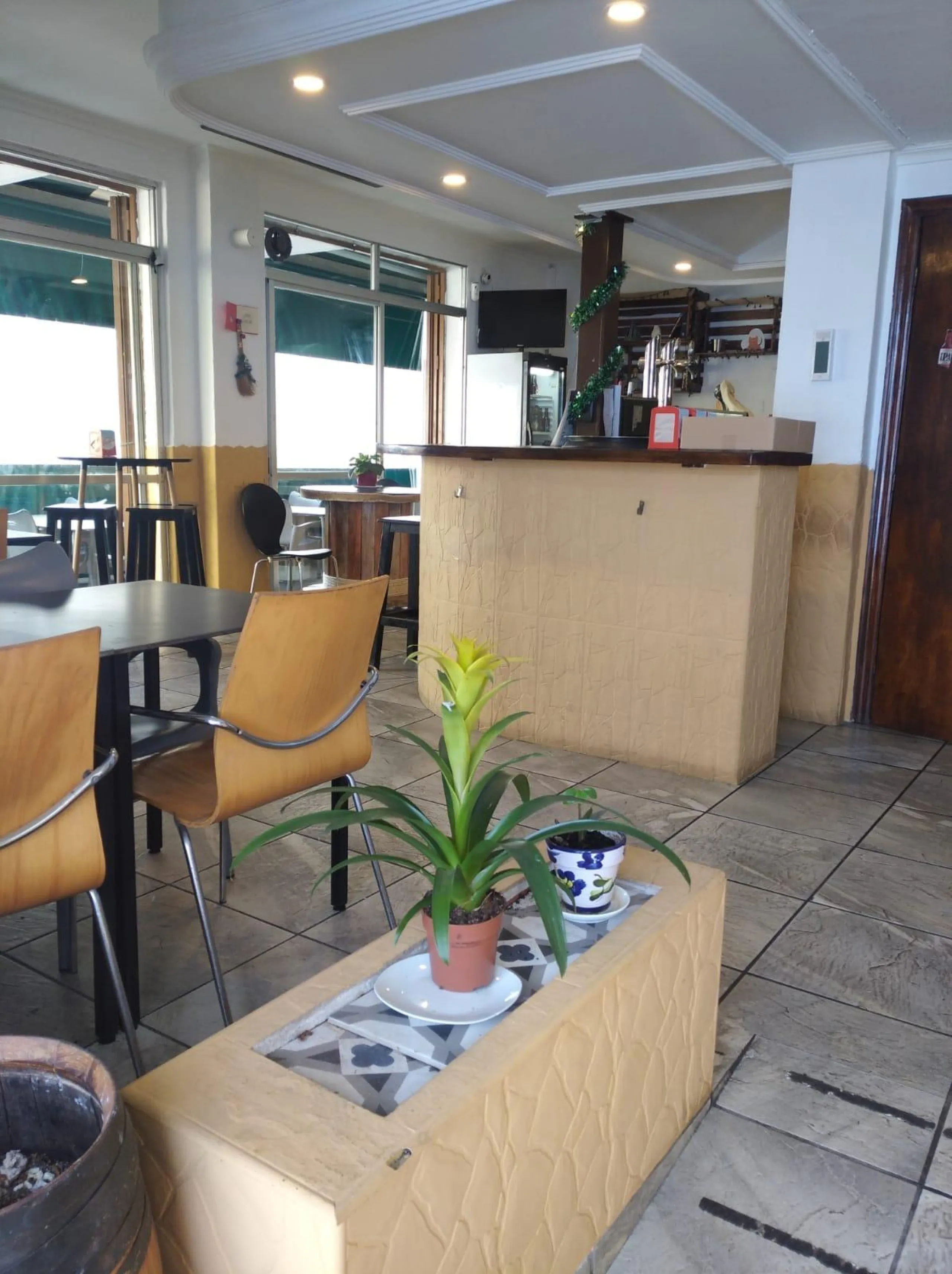 Bar - restaurant with licence in San Gabriel Alicante