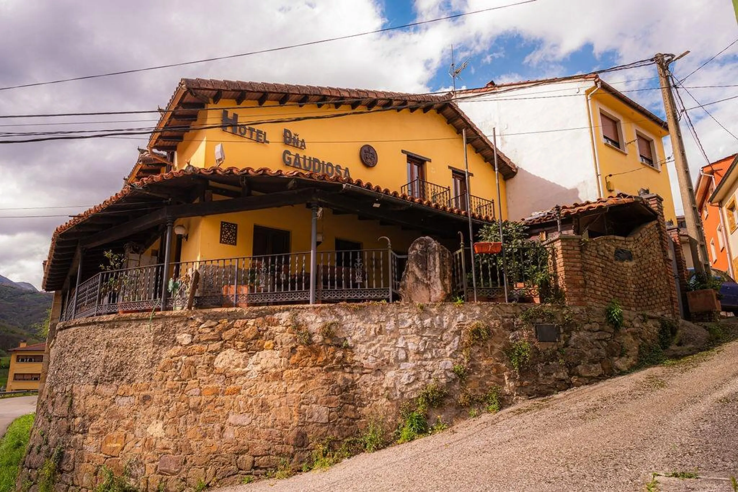 Hotel in Pola de Lena