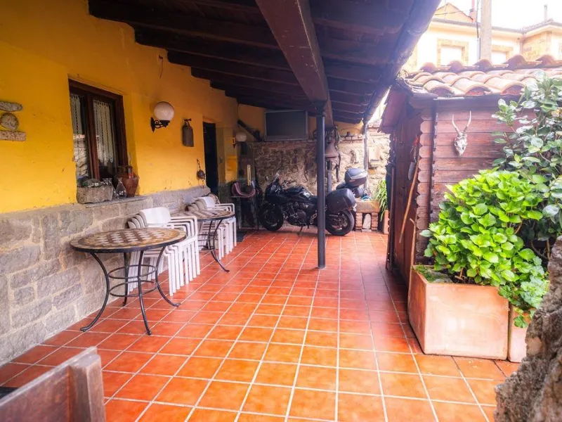Hotel in Pola de Lena