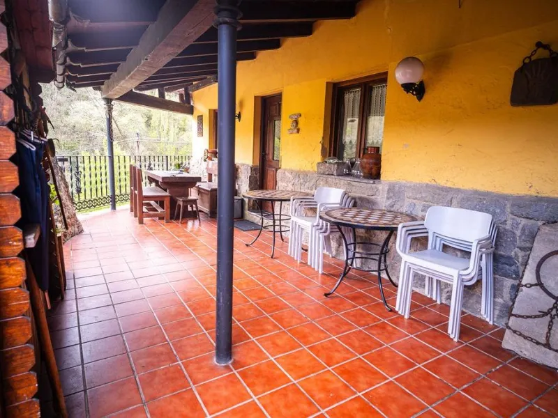 Hotel in Pola de Lena