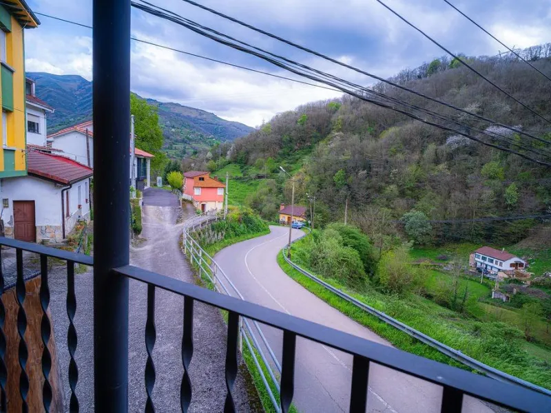 Hotel in Pola de Lena