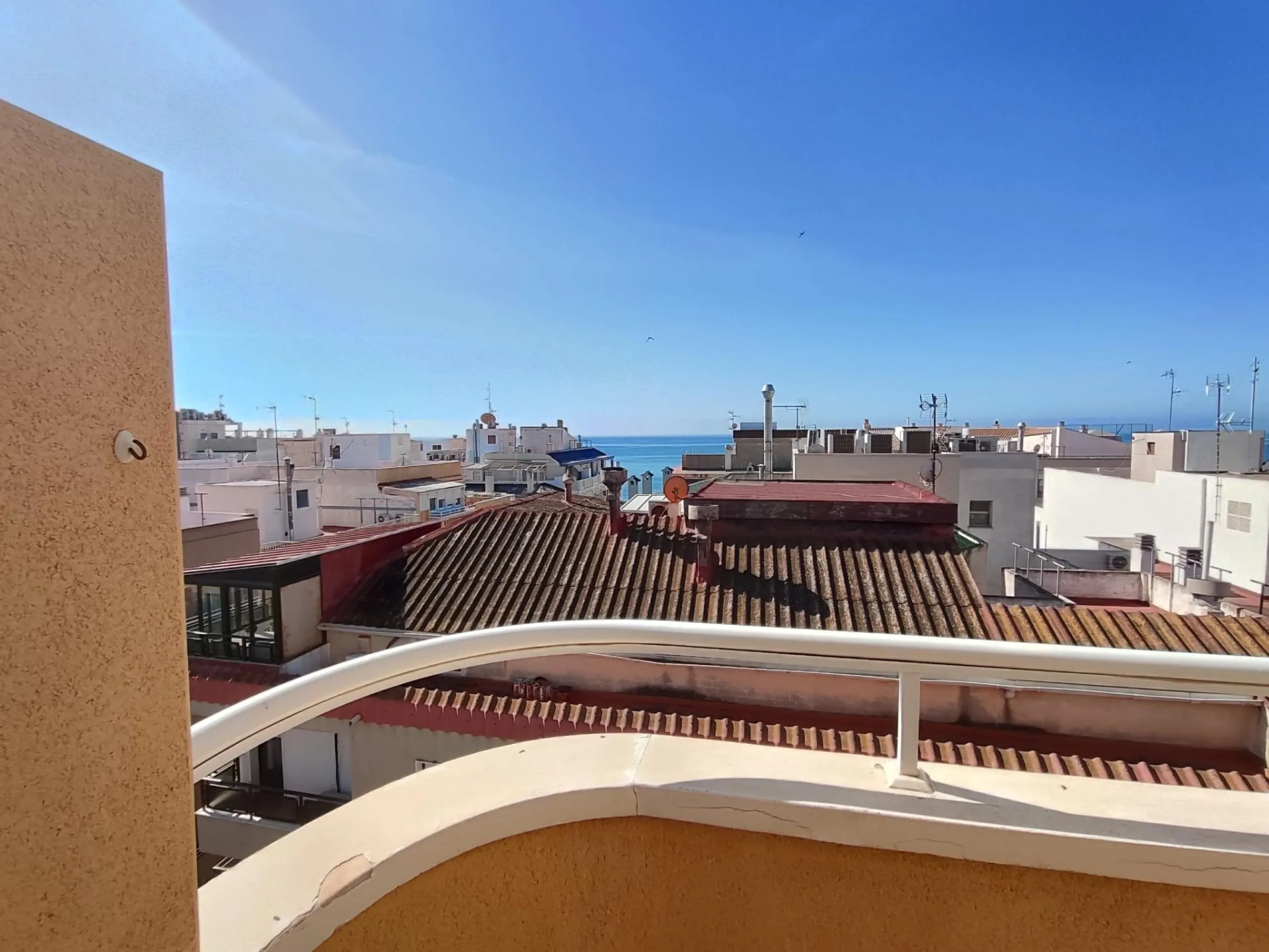 Espectacular Ático en Torrevieja con Vistas al Mar