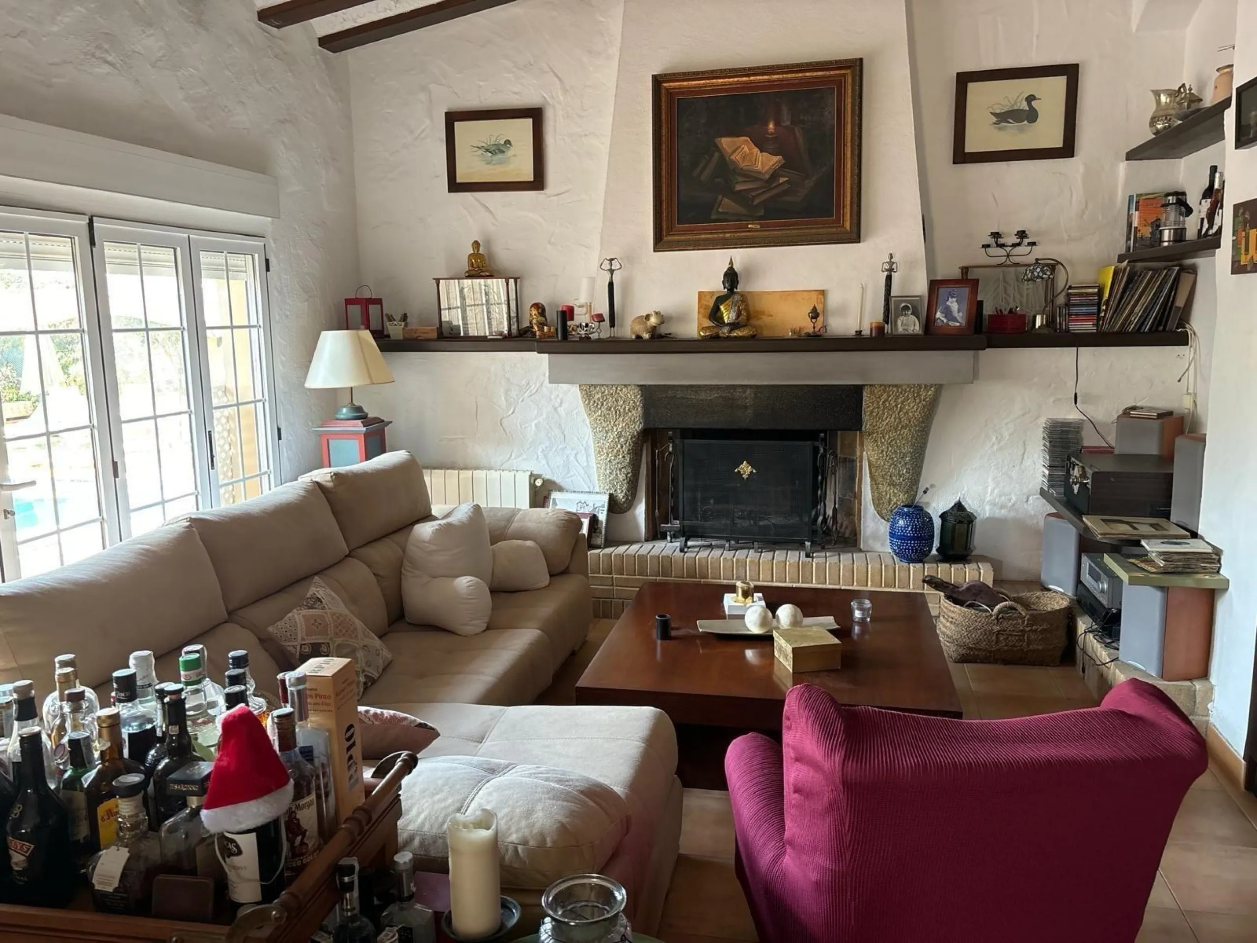 VILLA ESTILO MEDITERRANEO CON PISCINA PRIVADA. 4 DORM. 4 BAÑOS. CON PARCELO DE 900 M2.