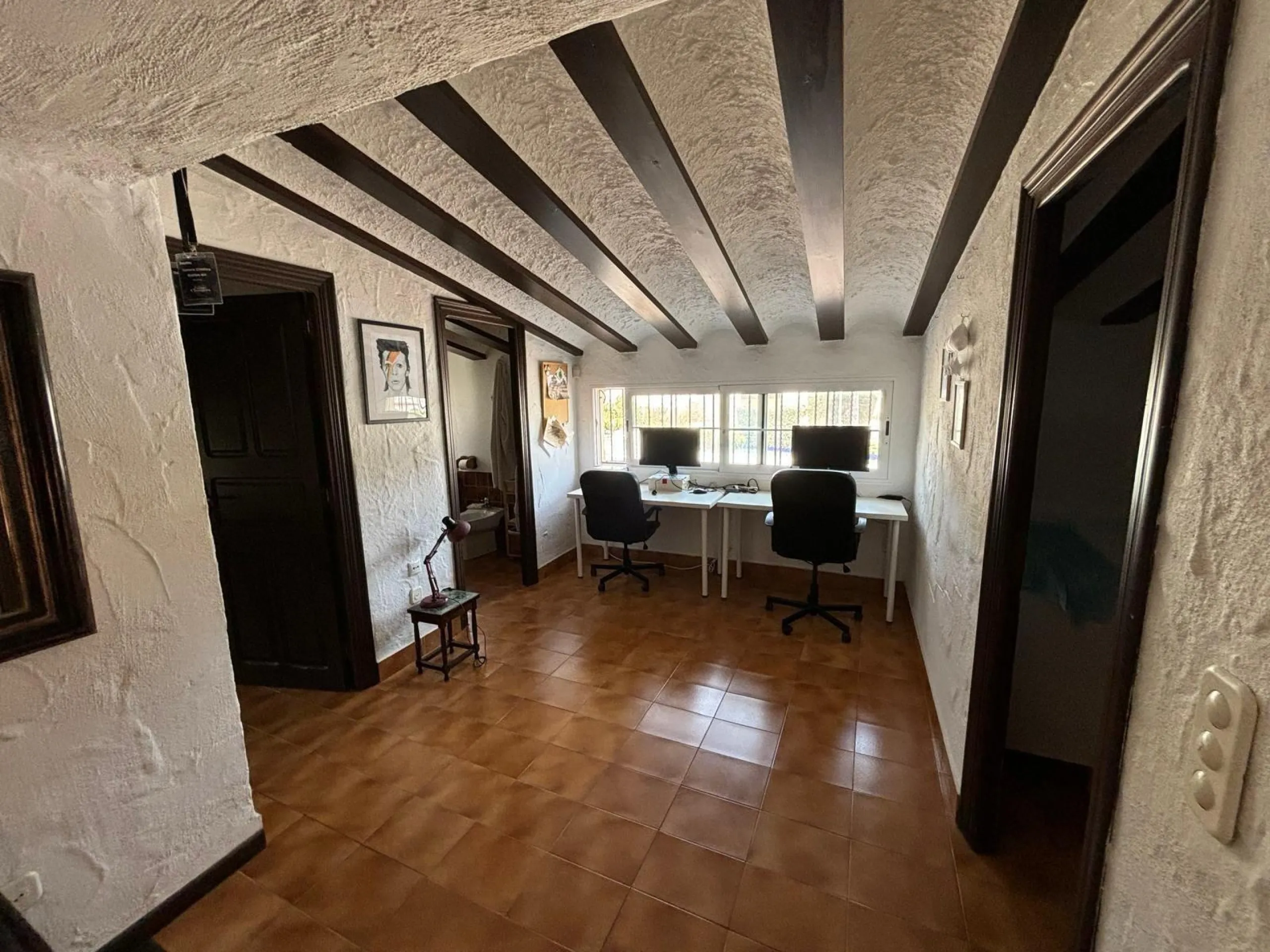 VILLA ESTILO MEDITERRANEO CON PISCINA PRIVADA. 4 DORM. 4 BAÑOS. CON PARCELO DE 900 M2.