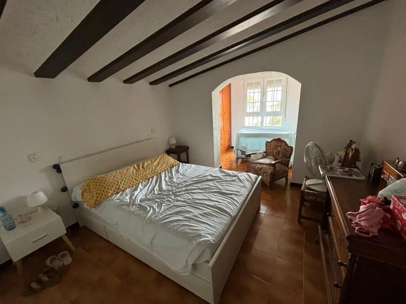 VILLA ESTILO MEDITERRANEO CON PISCINA PRIVADA. 4 DORM. 4 BAÑOS. CON PARCELO DE 900 M2.