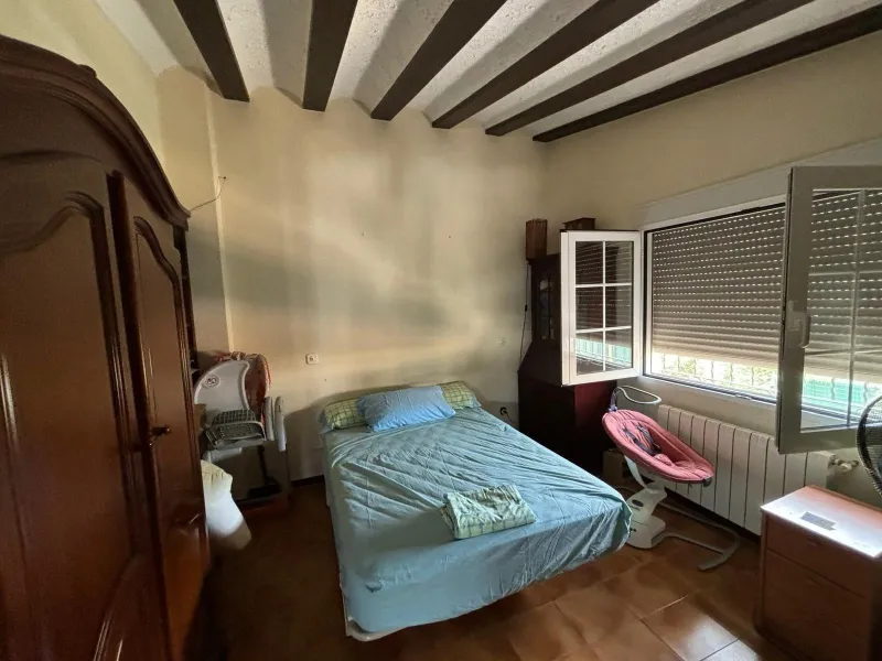 VILLA ESTILO MEDITERRANEO CON PISCINA PRIVADA. 4 DORM. 4 BAÑOS. CON PARCELO DE 900 M2.