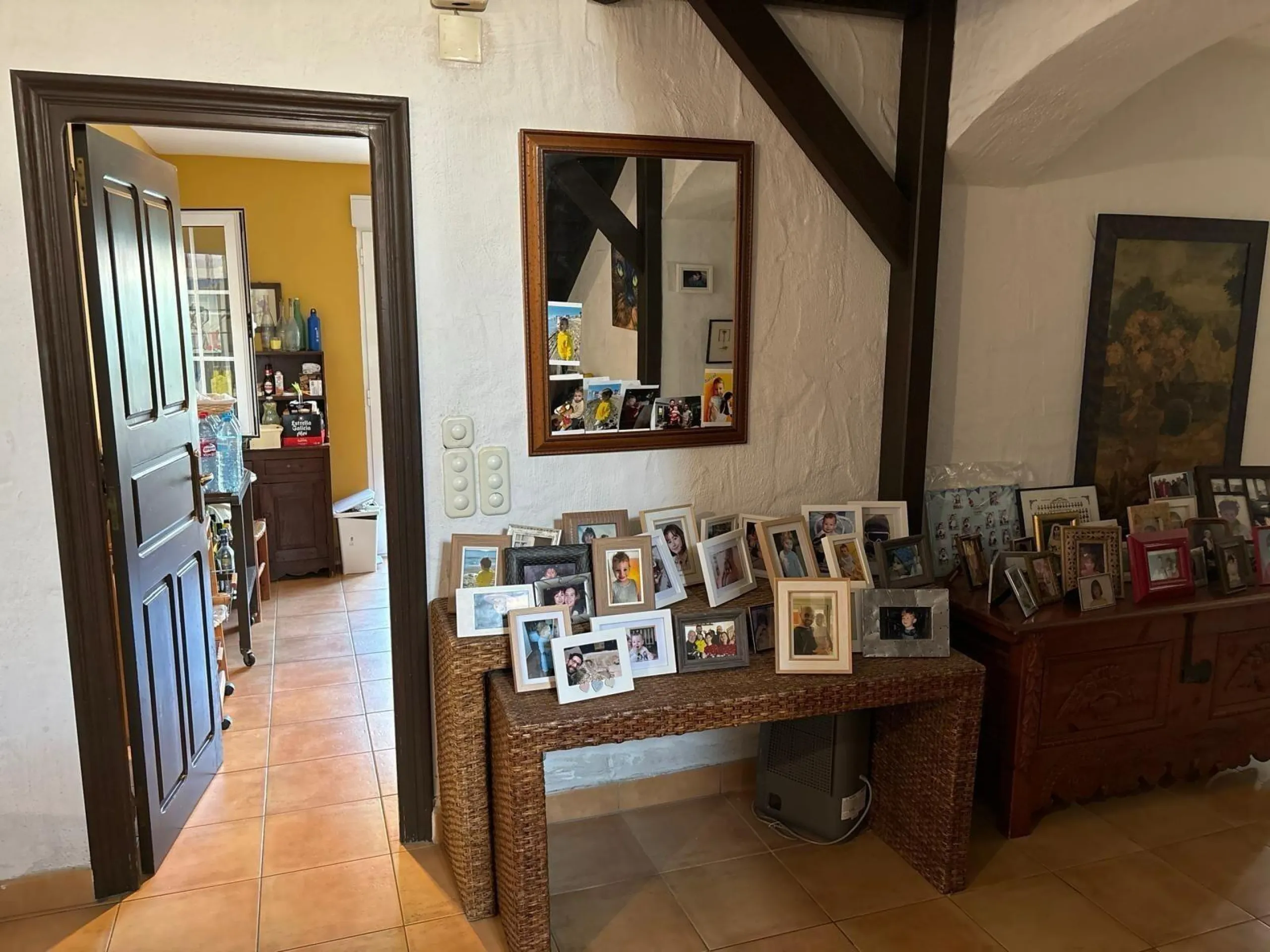 VILLA ESTILO MEDITERRANEO CON PISCINA PRIVADA. 4 DORM. 4 BAÑOS. CON PARCELO DE 900 M2.
