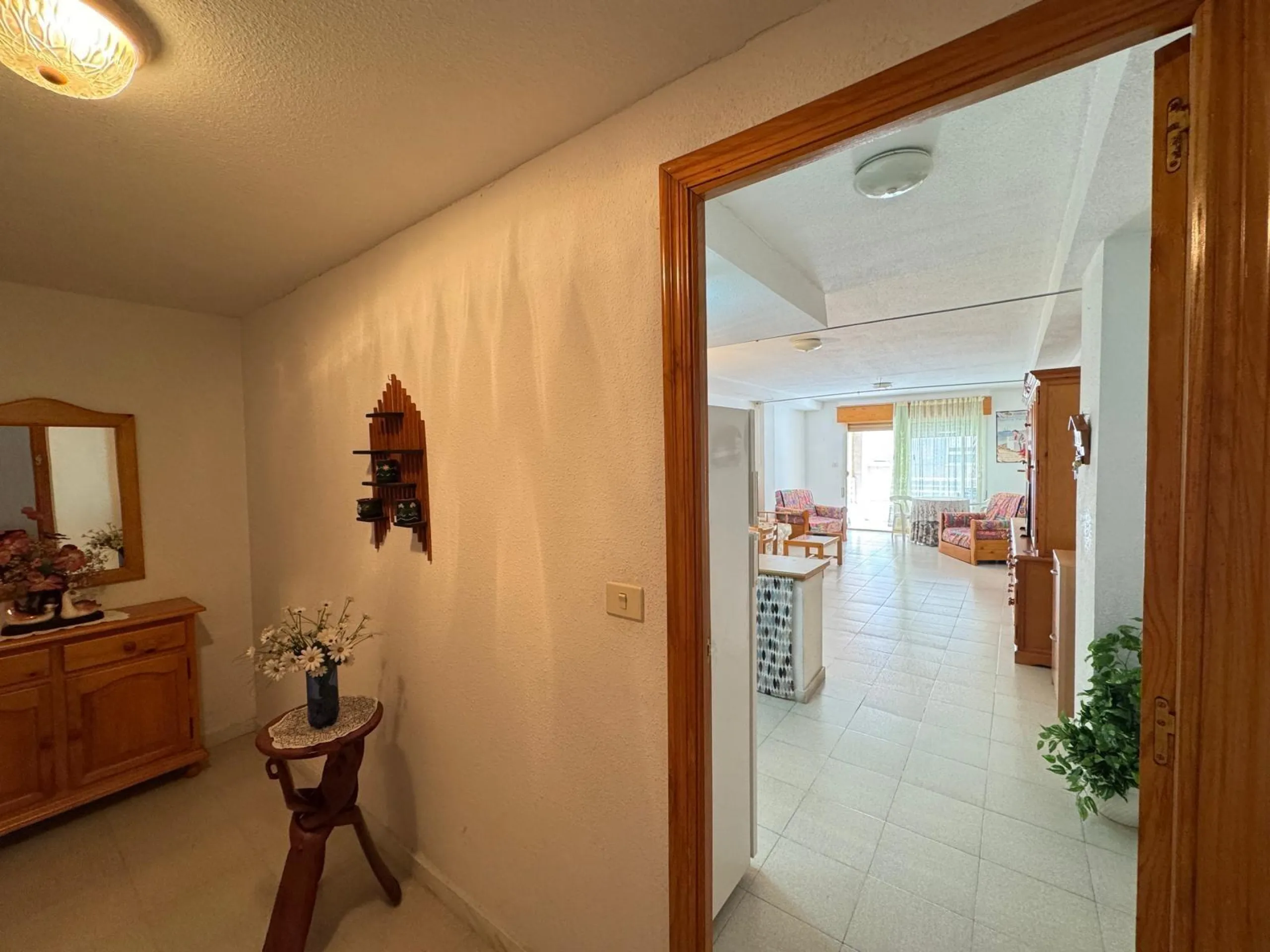 AMPLIO APARTAMENTO DE 99 M2 A 350 METROS DE PLAYA DEL CURA. 2 DORM. 1 BAÑO.