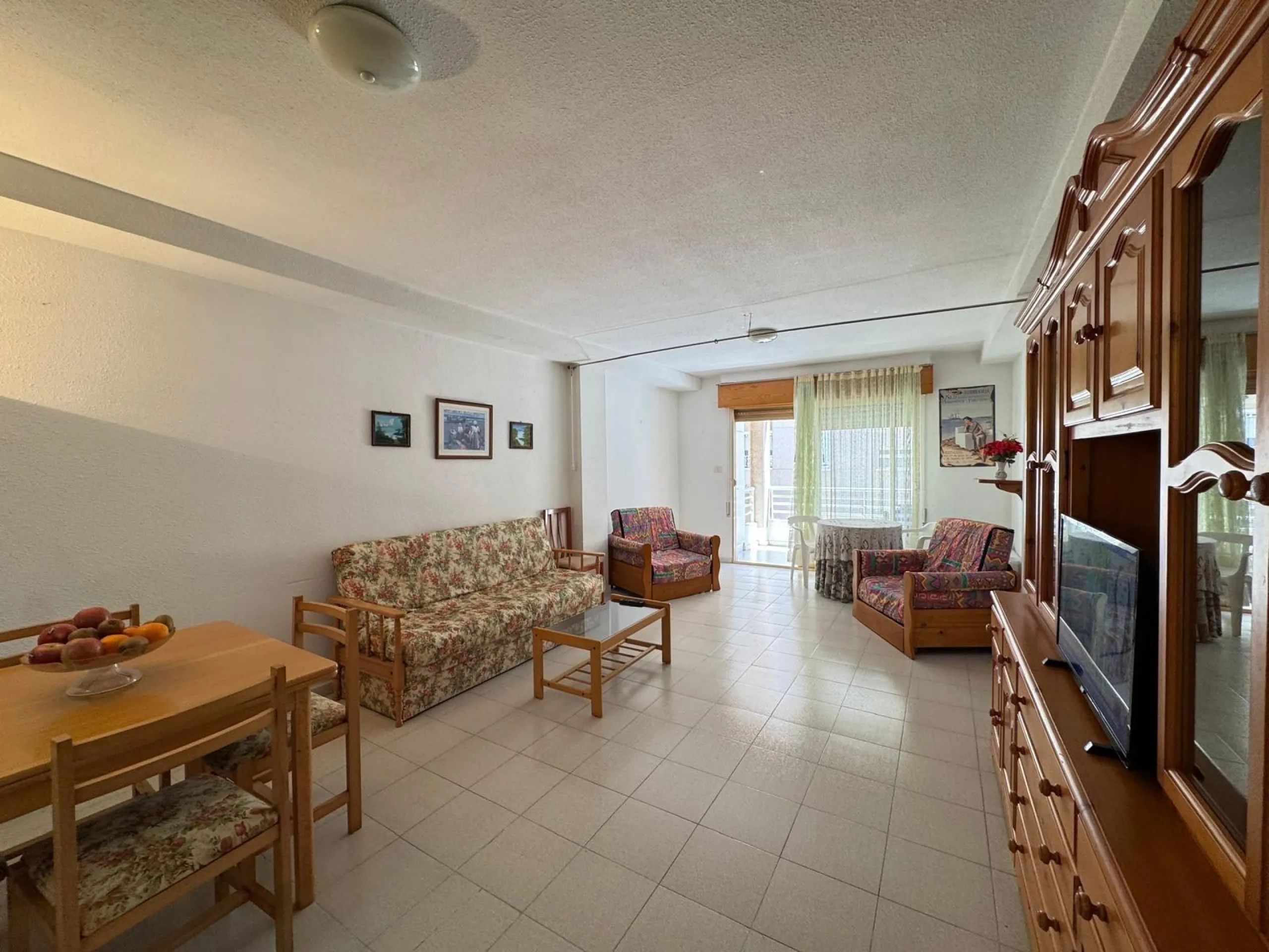 AMPLIO APARTAMENTO DE 99 M2 A 350 METROS DE PLAYA DEL CURA. 2 DORM. 1 BAÑO.