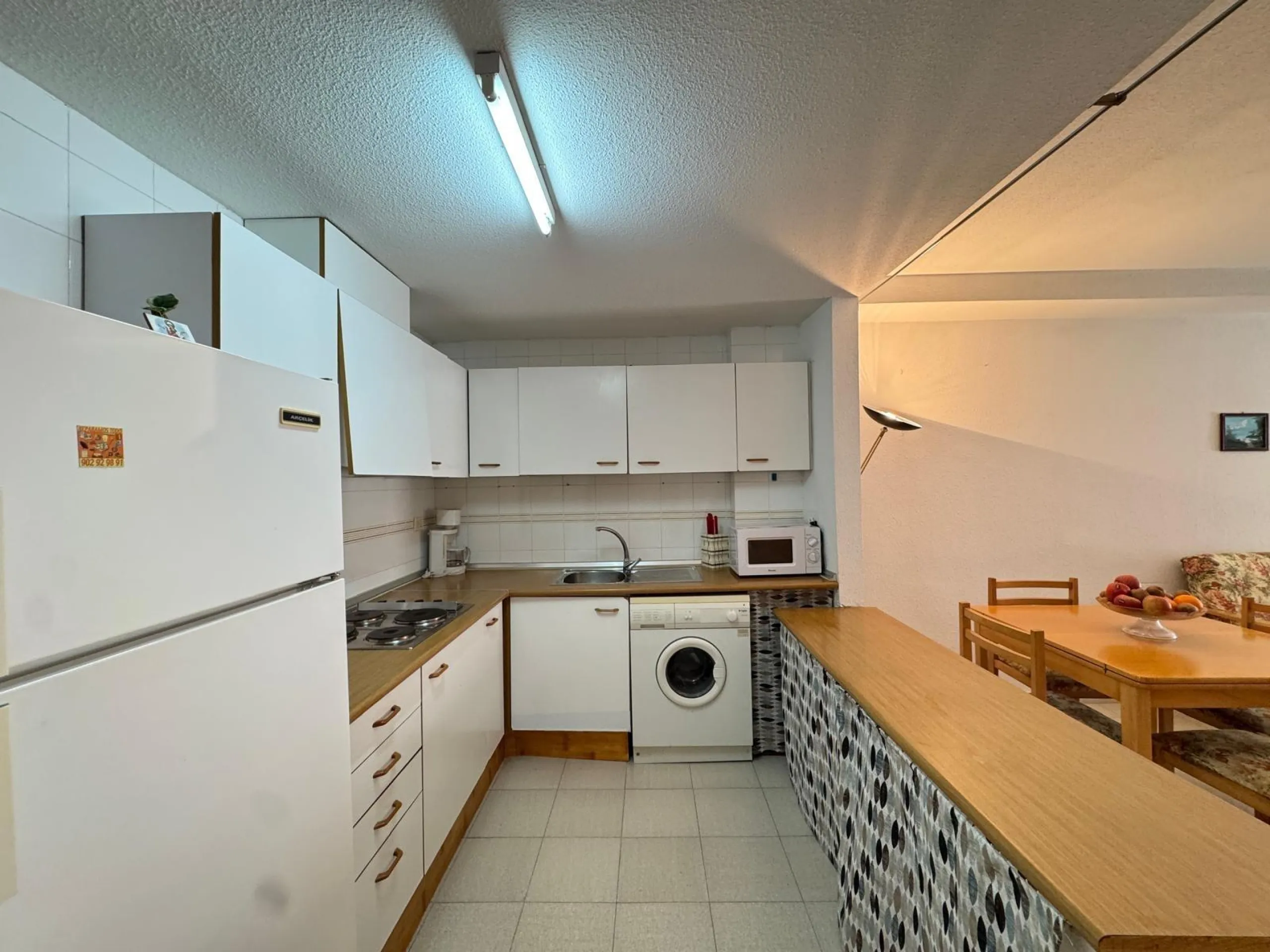 AMPLIO APARTAMENTO DE 99 M2 A 350 METROS DE PLAYA DEL CURA. 2 DORM. 1 BAÑO.