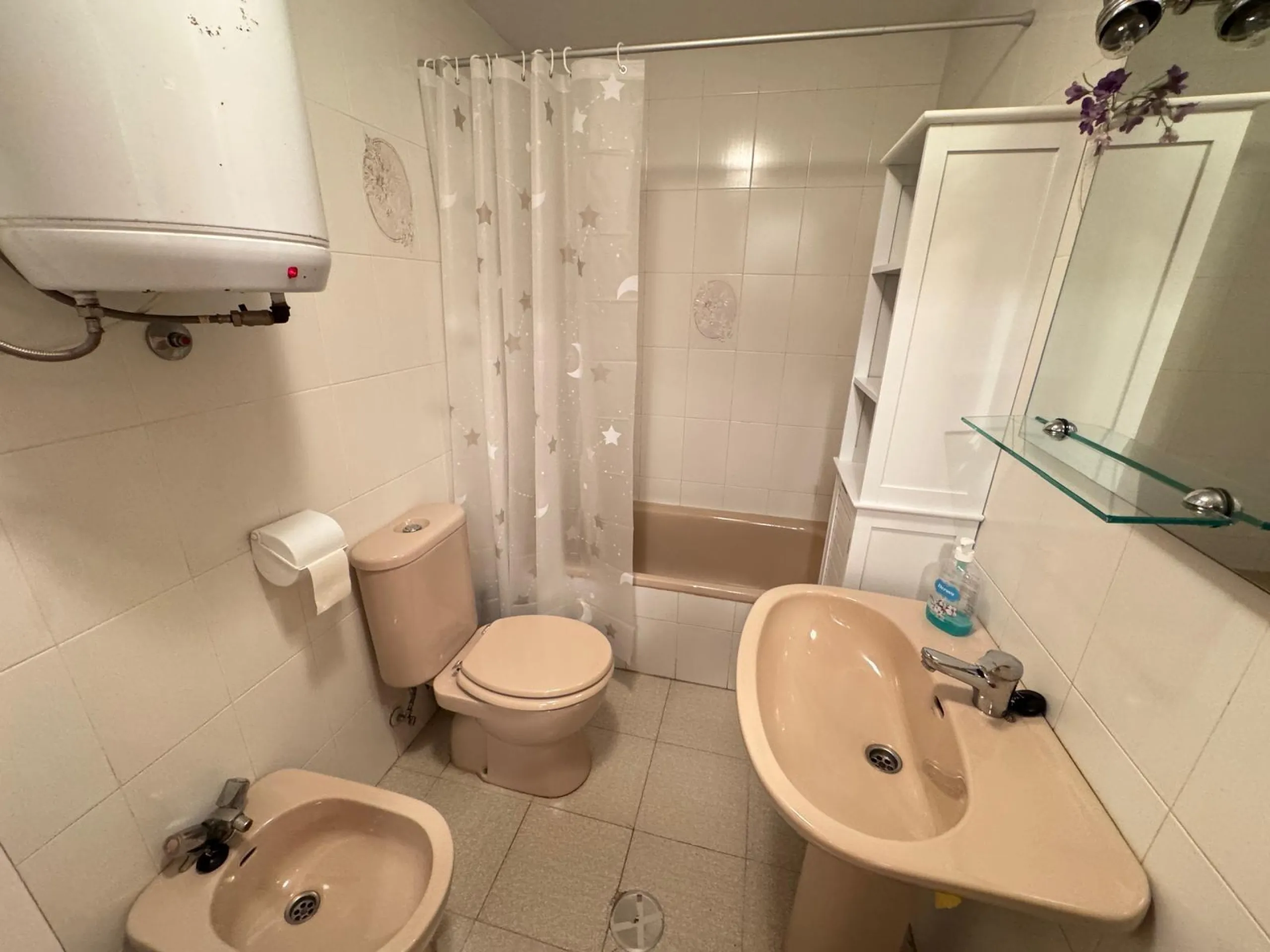 AMPLIO APARTAMENTO DE 99 M2 A 350 METROS DE PLAYA DEL CURA. 2 DORM. 1 BAÑO.