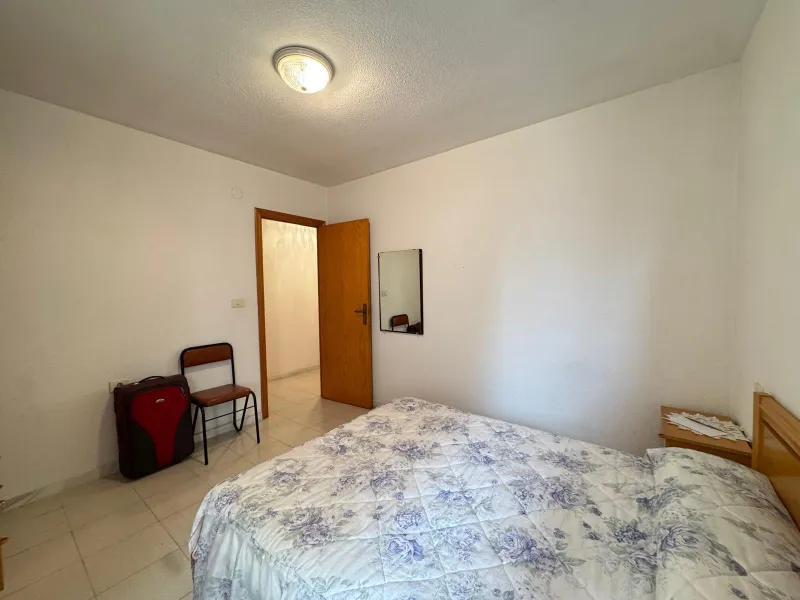 AMPLIO APARTAMENTO DE 99 M2 A 350 METROS DE PLAYA DEL CURA. 2 DORM. 1 BAÑO.