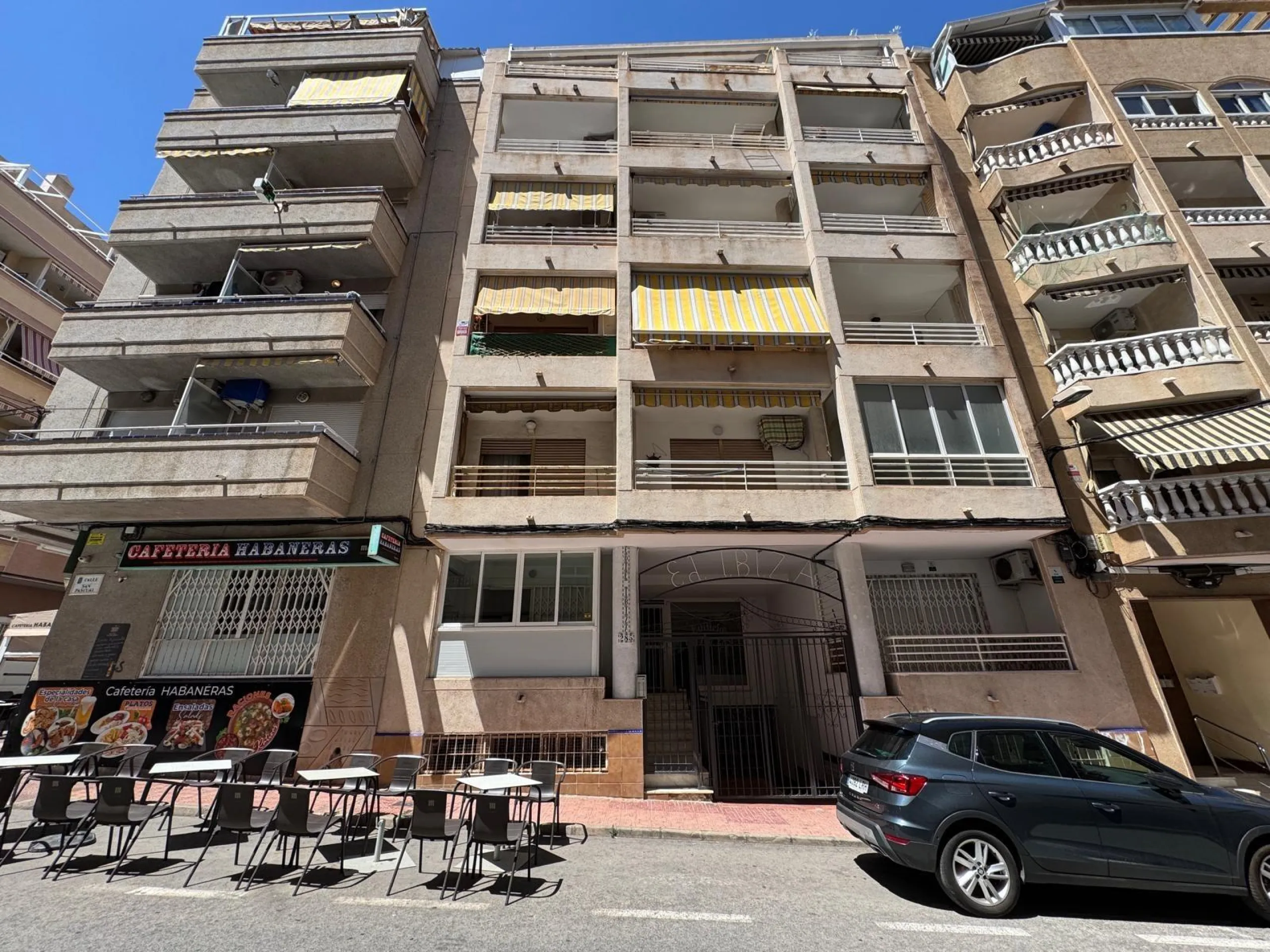 AMPLIO APARTAMENTO DE 99 M2 A 350 METROS DE PLAYA DEL CURA. 2 DORM. 1 BAÑO.