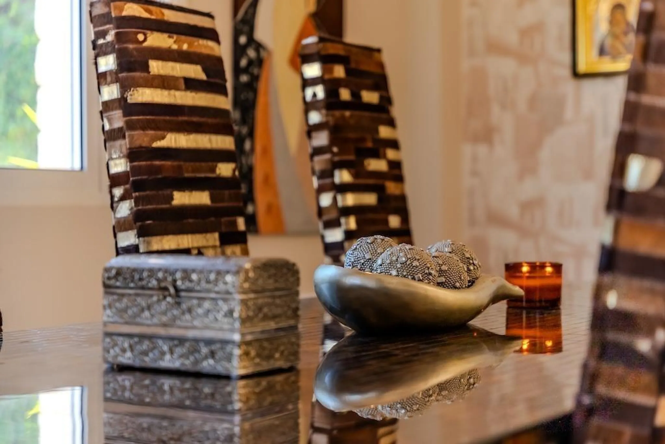 VILLA DE LUJO A 300 METROS DE PLAYA DE LA MATA. 5 DORM. 4 BAÑOS. SUPERFICIE 438 M2. PARCELA 790 M2.