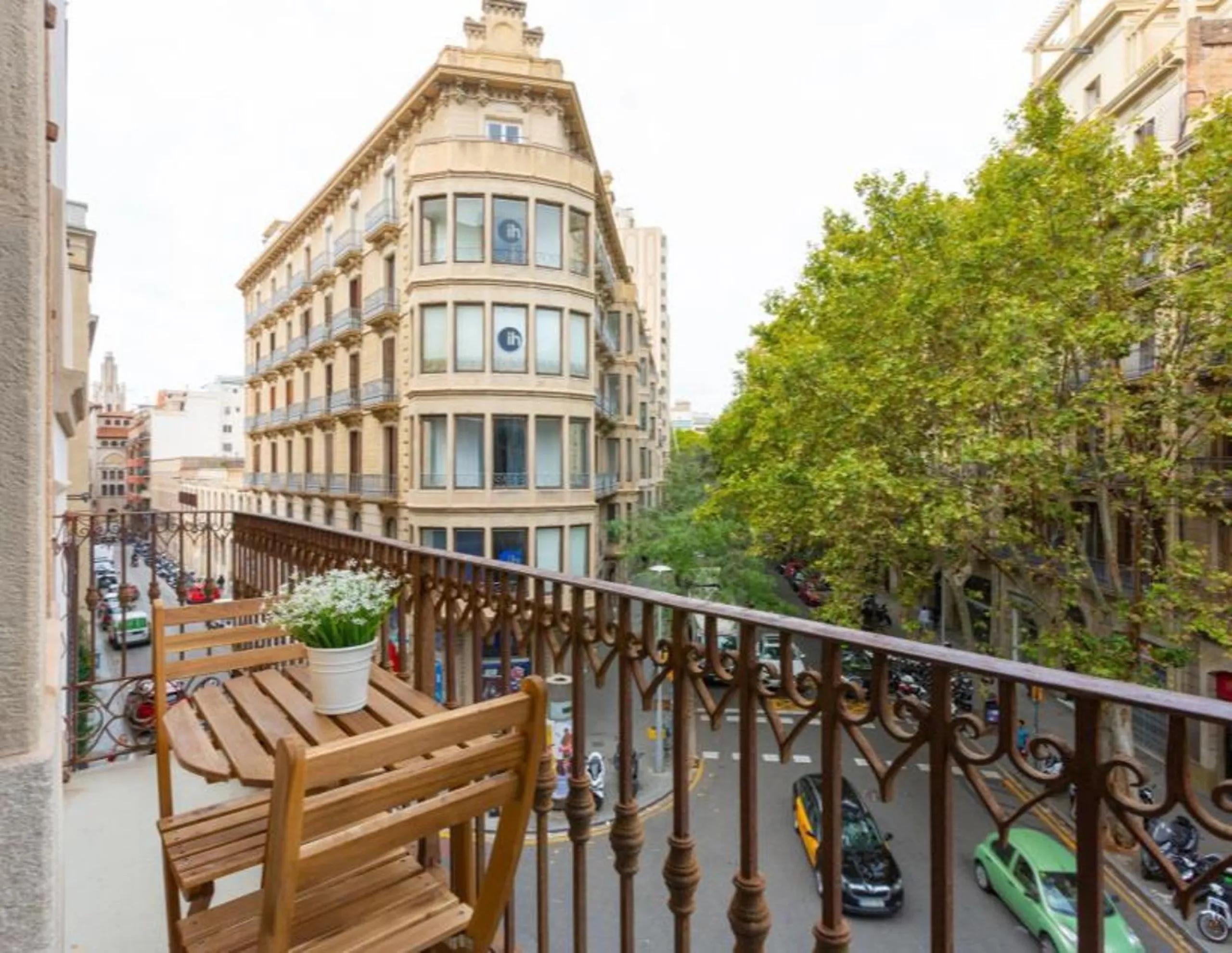 Edificio Residencial en Venta – Centro de Barcelona