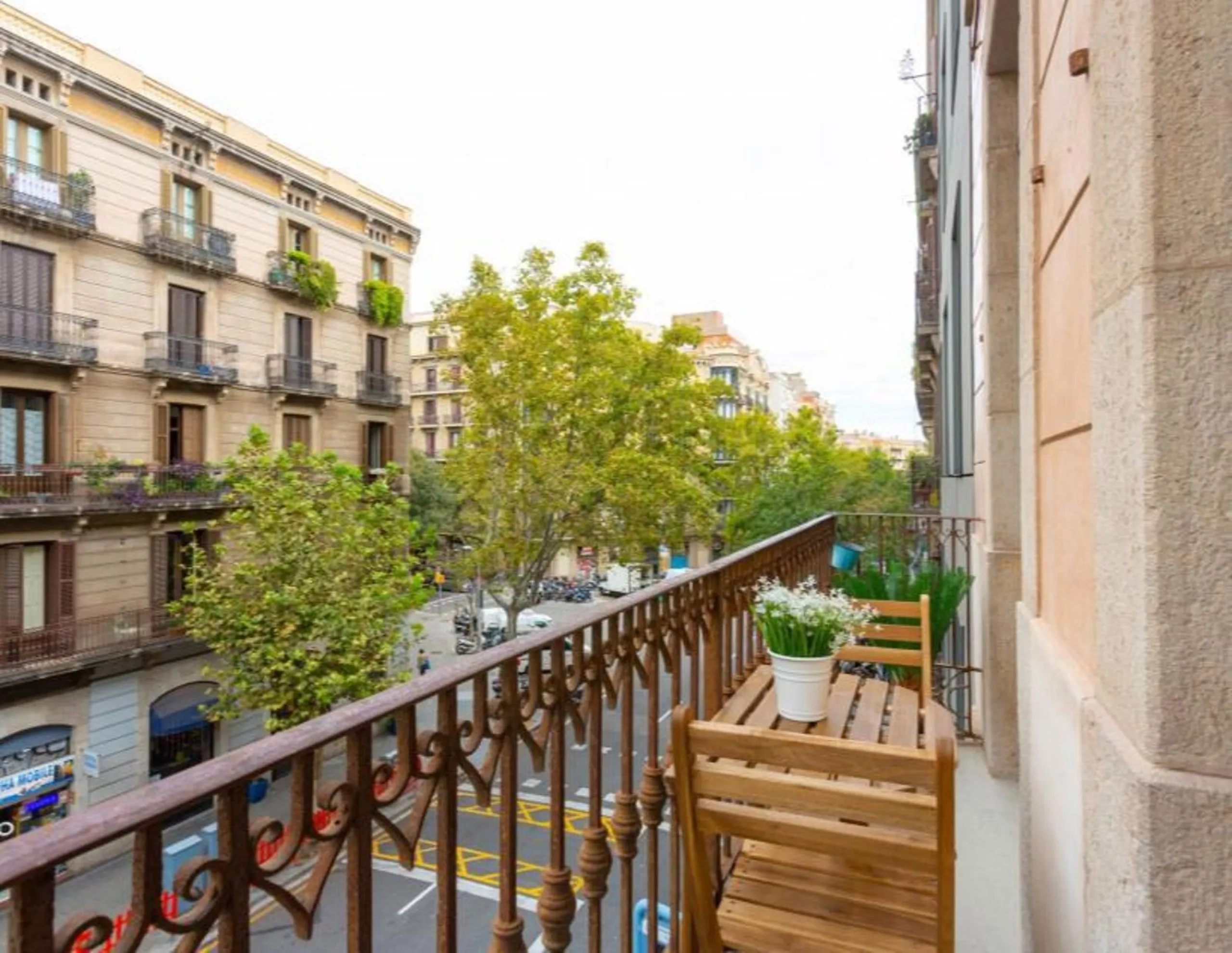 Edificio Residencial en Venta – Centro de Barcelona