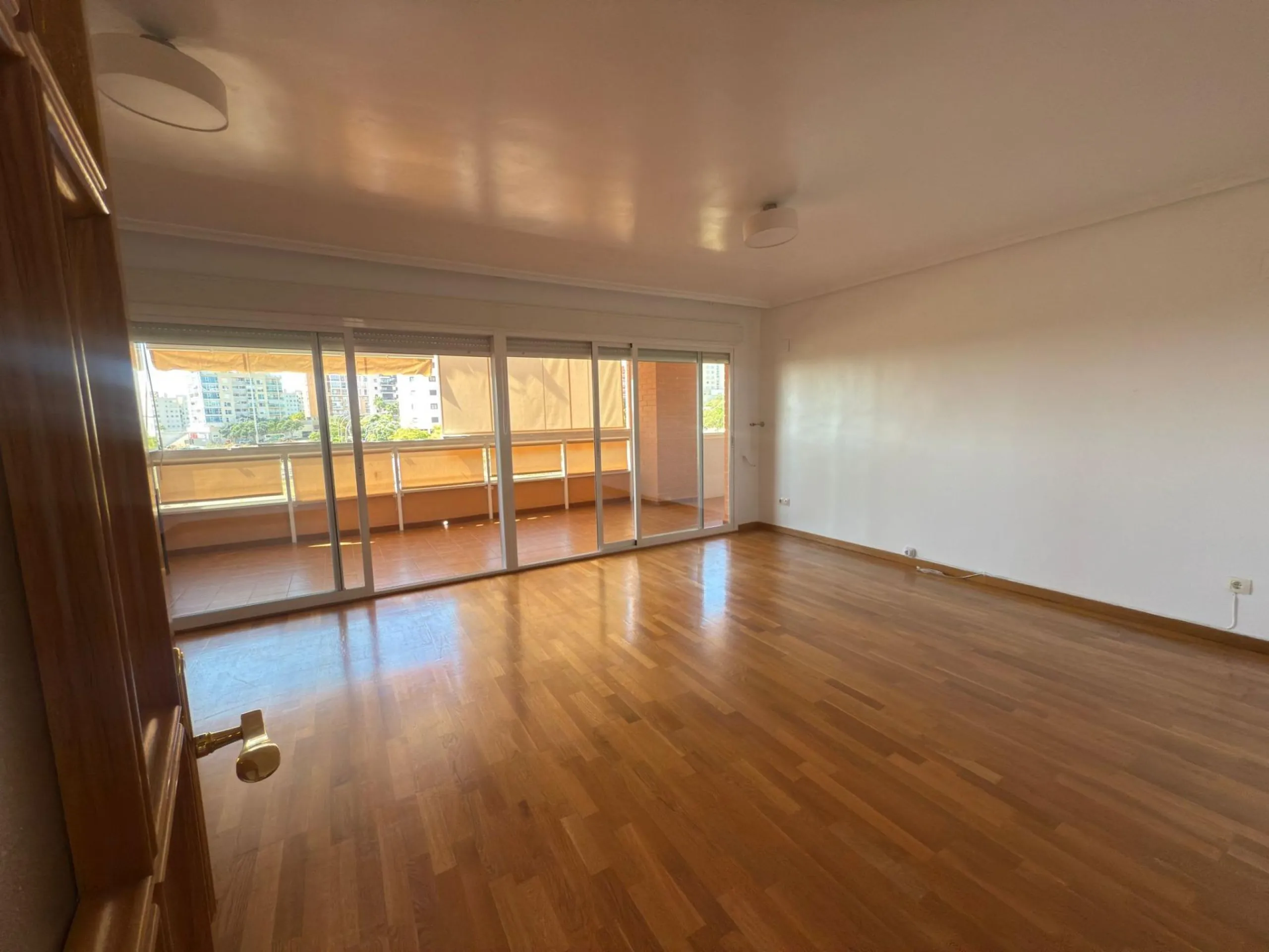 Impecable vivienda en urbanización tranquila cerca de la playa