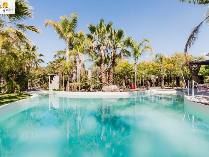 EXCLUSIVE VILLA-OASIS WITH GUEST-HOUSES (BÉTERA)