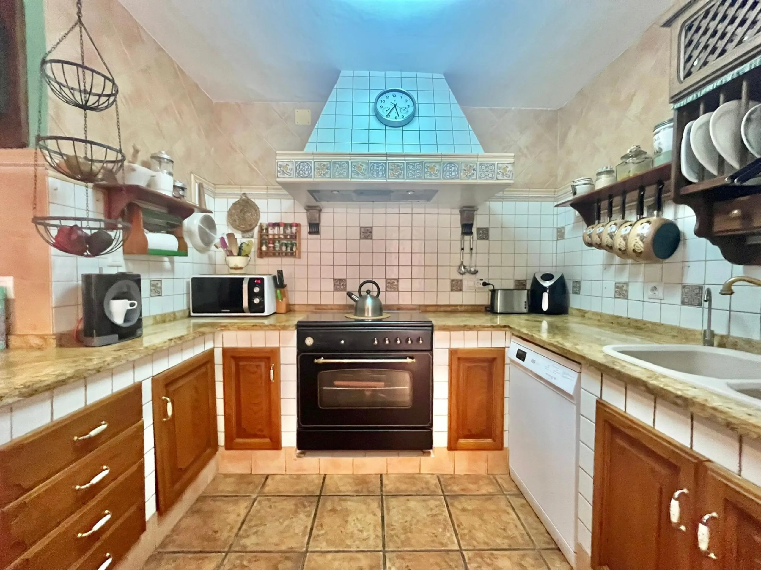Mediterranean Charm in Los Balcones, Torrevieja