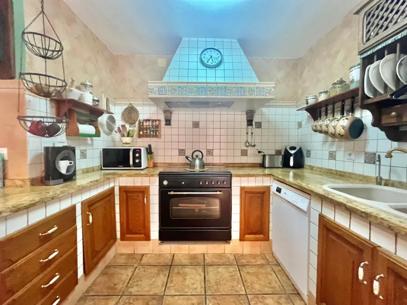 Mediterranean Charm in Los Balcones, Torrevieja