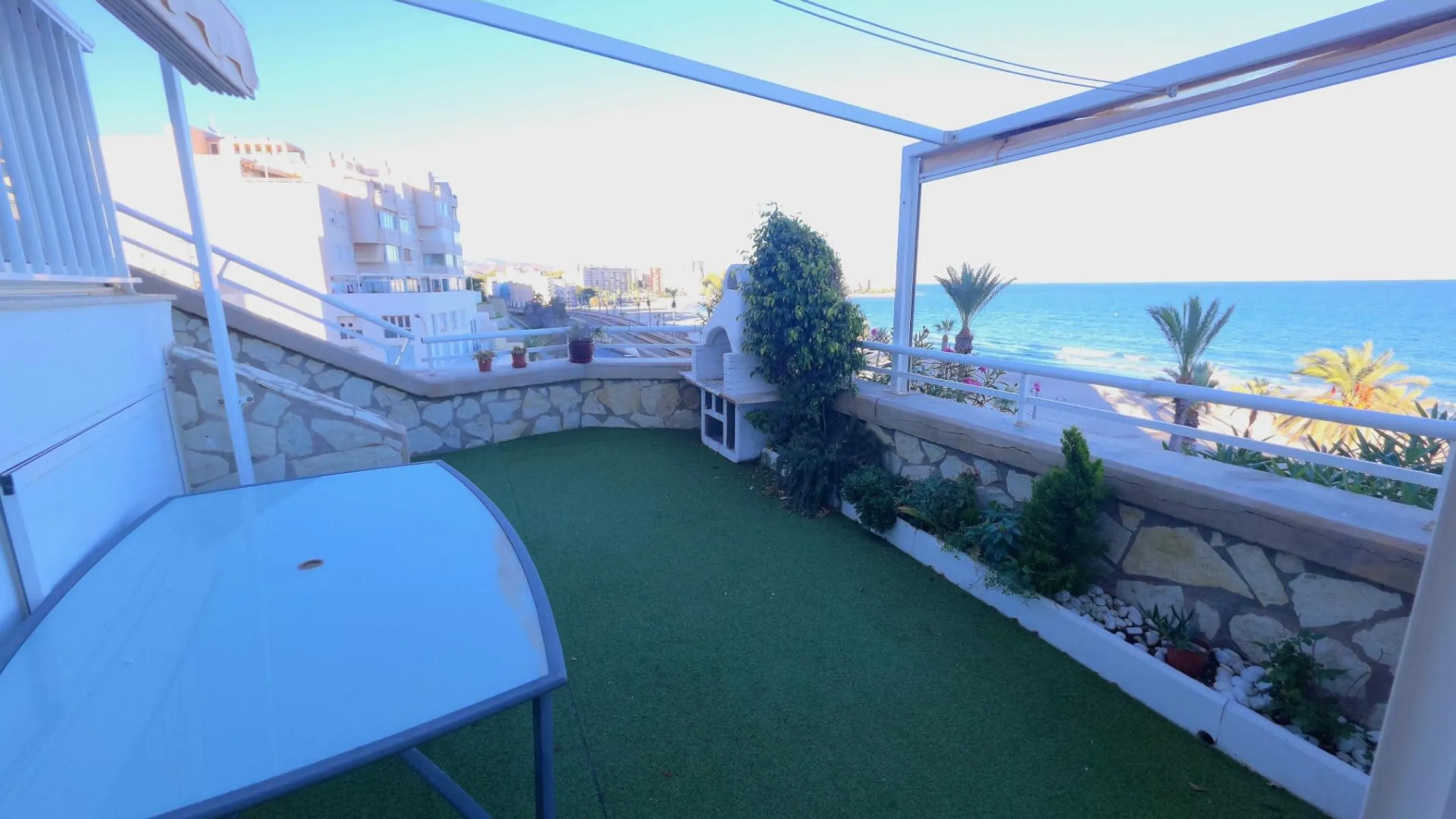 Piso en Primera Línea de Playa Muchavista, El Campello