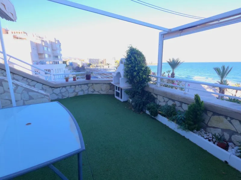 Piso en Primera Línea de Playa Muchavista, El Campello