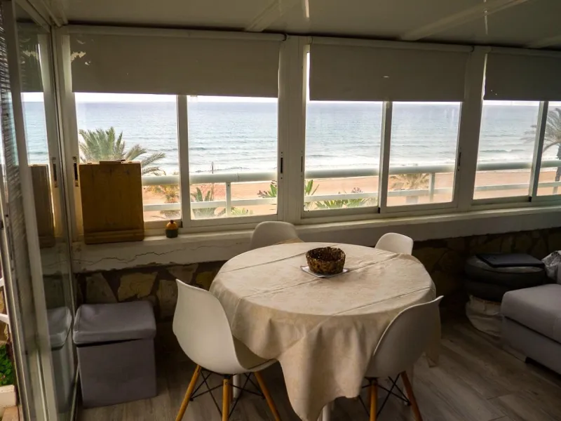 Piso en Primera Línea de Playa Muchavista, El Campello