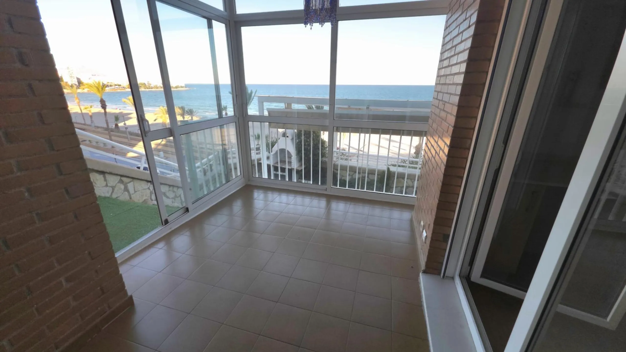 Piso en Primera Línea de Playa Muchavista, El Campello