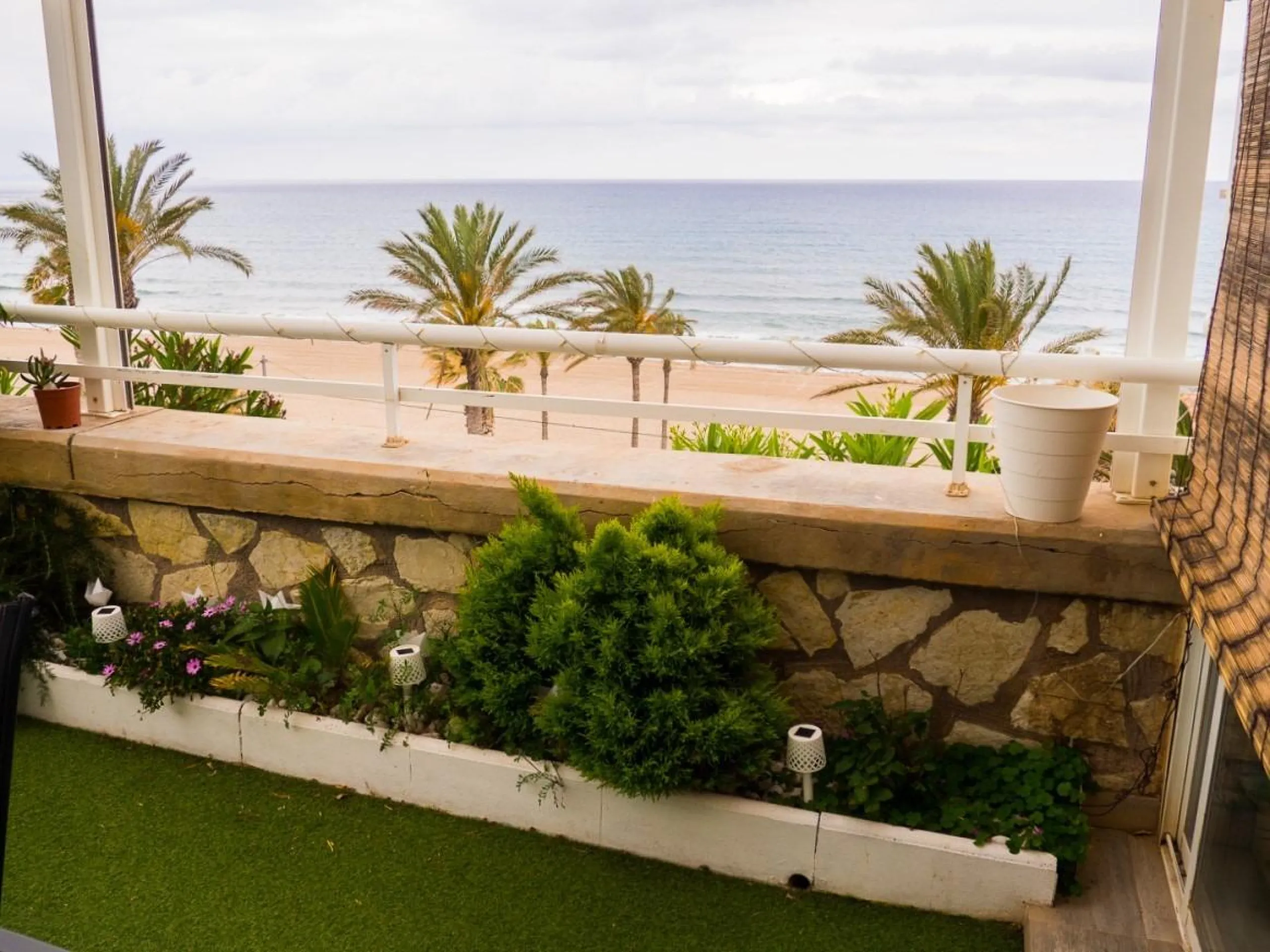 Piso en Primera Línea de Playa Muchavista, El Campello