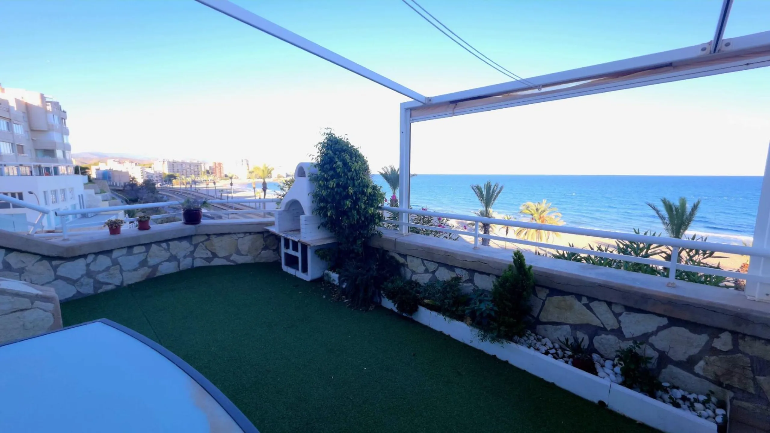 Piso en Primera Línea de Playa Muchavista, El Campello