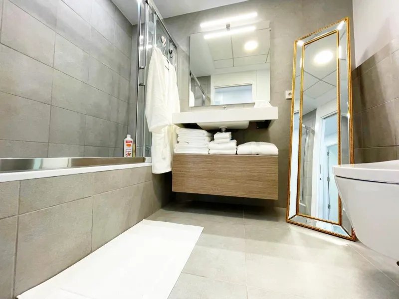 Modernos apartamentos nuevos en la orilla del mar Mediterráneo 🏖️