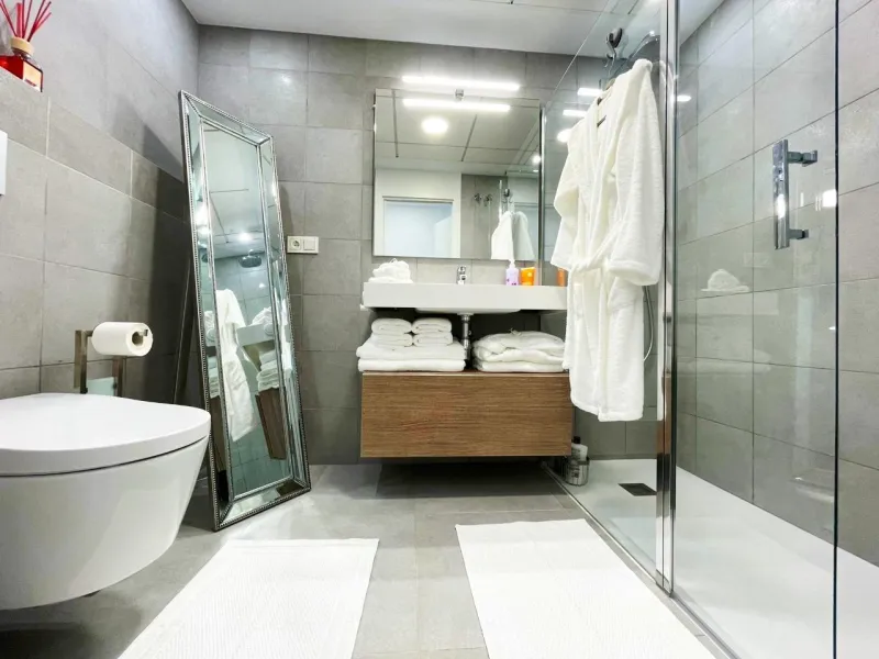 Modernos apartamentos nuevos en la orilla del mar Mediterráneo 🏖️