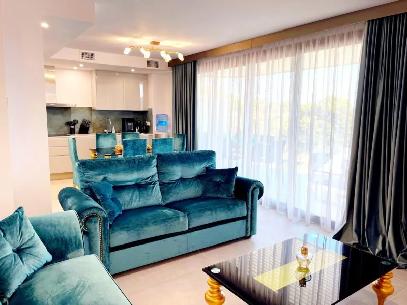 Modernos apartamentos nuevos en la orilla del mar Mediterráneo 🏖️