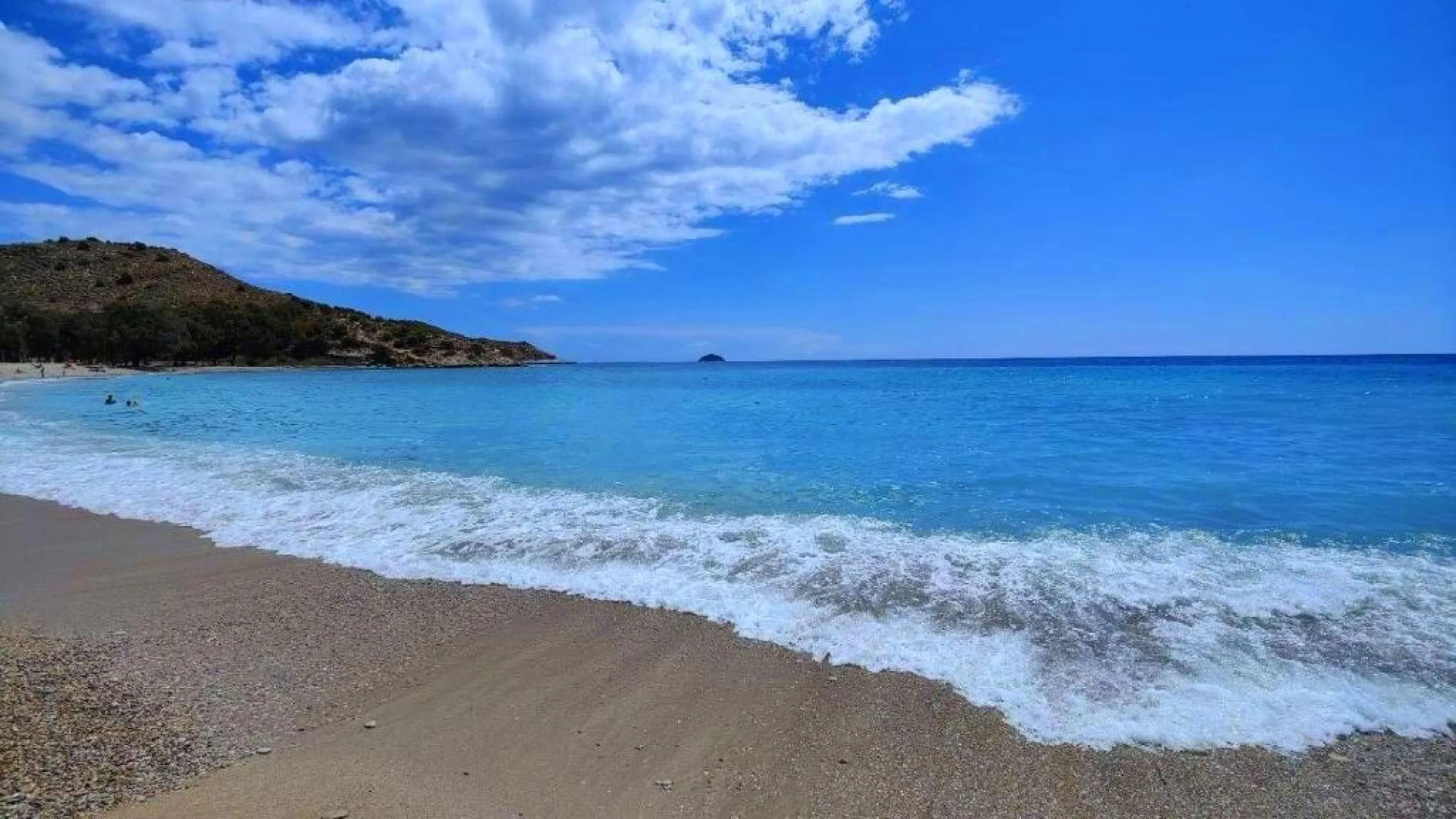Modernos apartamentos nuevos en la orilla del mar Mediterráneo 🏖️