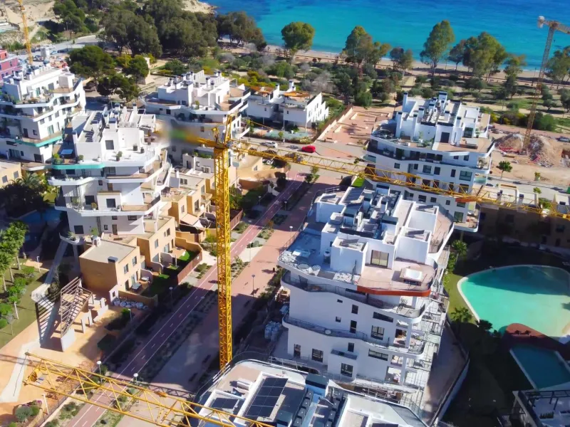 Modernos apartamentos nuevos en la orilla del mar Mediterráneo 🏖️