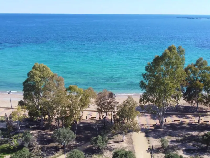 Modernos apartamentos nuevos en la orilla del mar Mediterráneo 🏖️