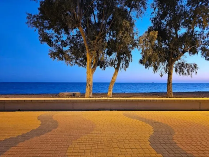Modernos apartamentos nuevos en la orilla del mar Mediterráneo 🏖️