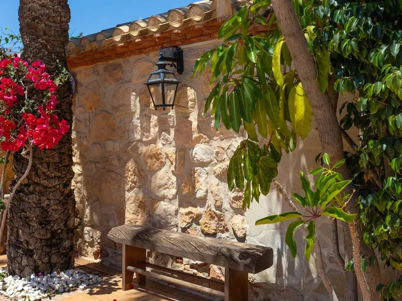 VILLA CON PISCINA PRIVADA EN PUNTA PRIMA CON PARCELA 540 M2. 4 DORM. 2 BAÑOS. 168 M2 DE CASA.