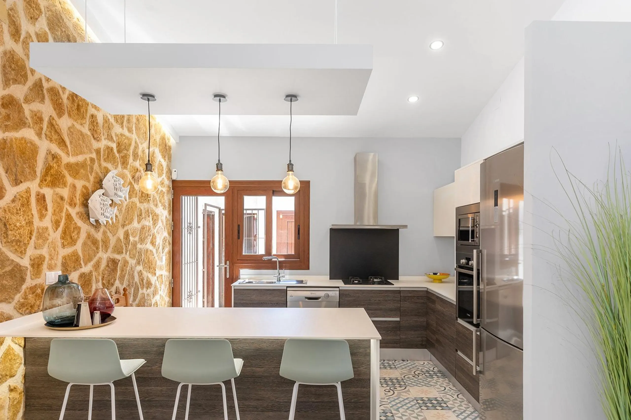 VILLA CON PISCINA PRIVADA EN PUNTA PRIMA CON PARCELA 540 M2. 4 DORM. 2 BAÑOS. 168 M2 DE CASA.