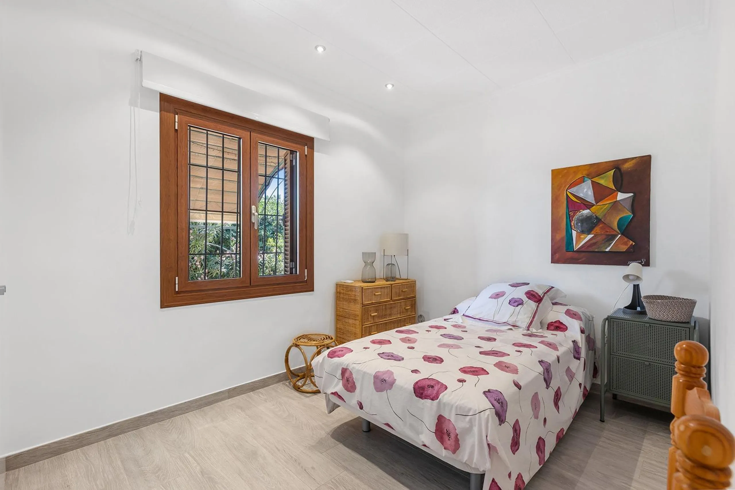 VILLA CON PISCINA PRIVADA EN PUNTA PRIMA CON PARCELA 540 M2. 4 DORM. 2 BAÑOS. 168 M2 DE CASA.