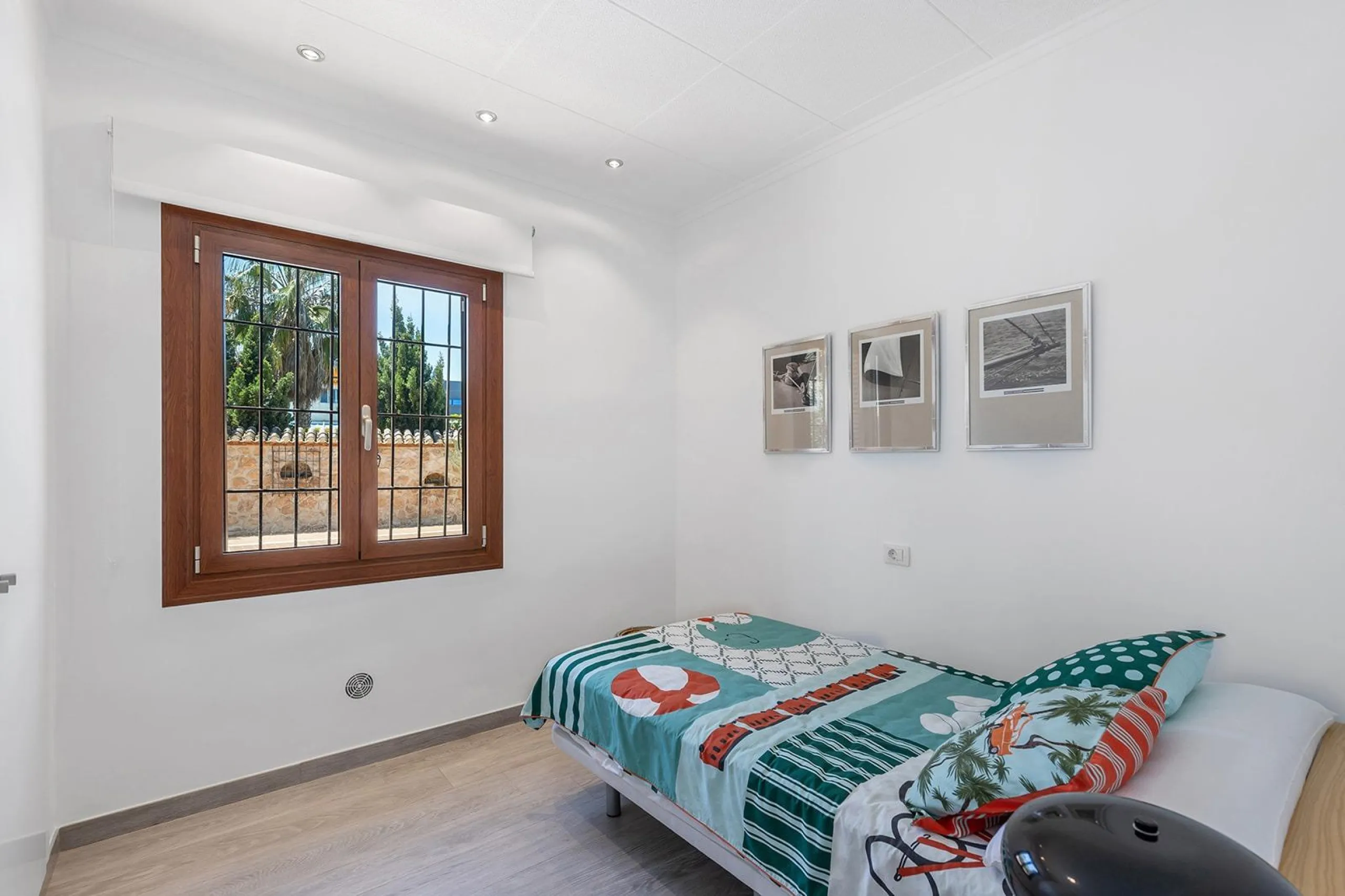 VILLA CON PISCINA PRIVADA EN PUNTA PRIMA CON PARCELA 540 M2. 4 DORM. 2 BAÑOS. 168 M2 DE CASA.