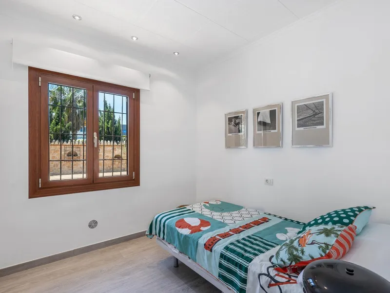 VILLA CON PISCINA PRIVADA EN PUNTA PRIMA CON PARCELA 540 M2. 4 DORM. 2 BAÑOS. 168 M2 DE CASA.