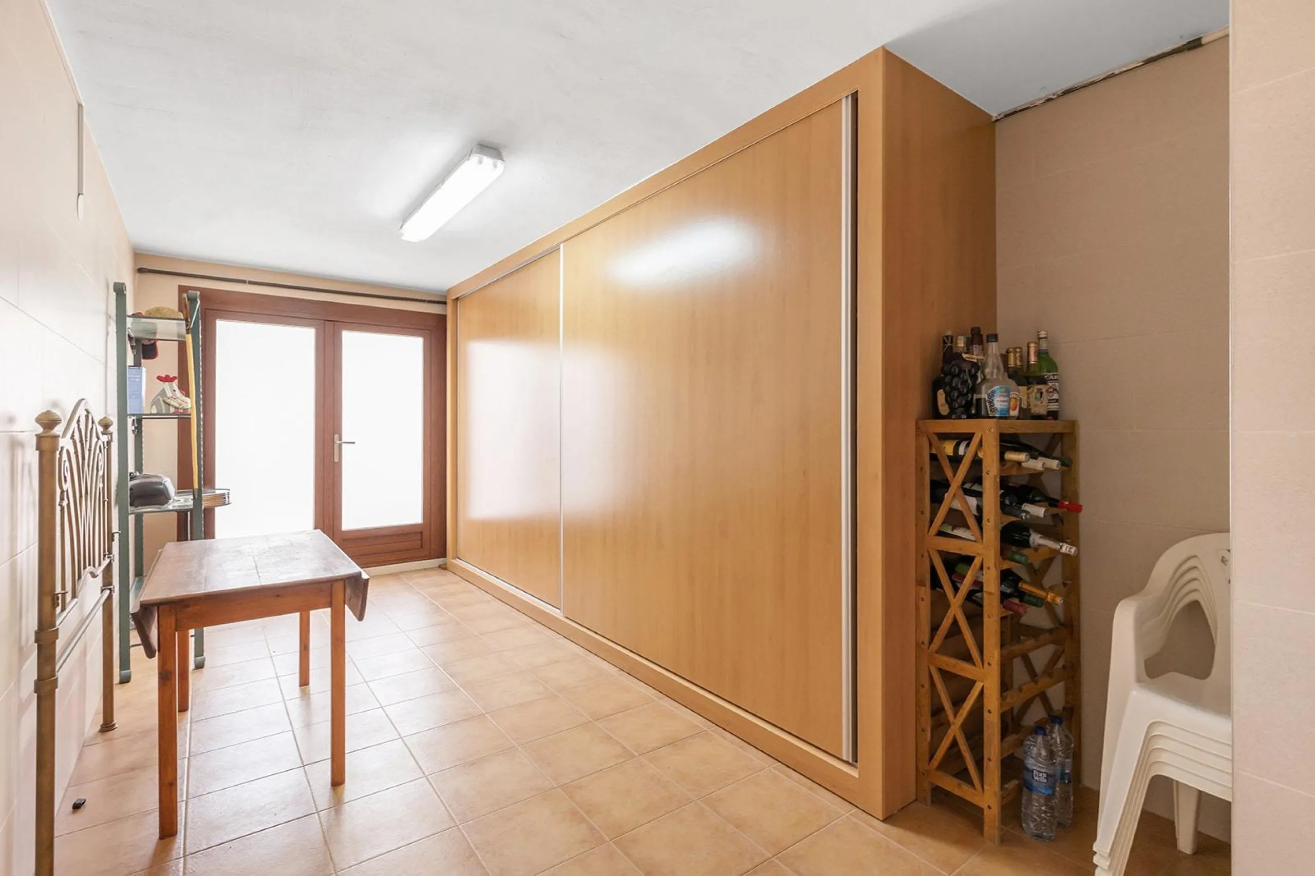 VILLA CON PISCINA PRIVADA EN PUNTA PRIMA CON PARCELA 540 M2. 4 DORM. 2 BAÑOS. 168 M2 DE CASA.
