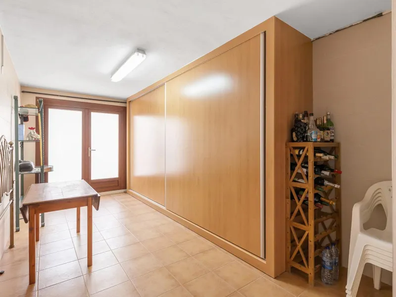 VILLA CON PISCINA PRIVADA EN PUNTA PRIMA CON PARCELA 540 M2. 4 DORM. 2 BAÑOS. 168 M2 DE CASA.